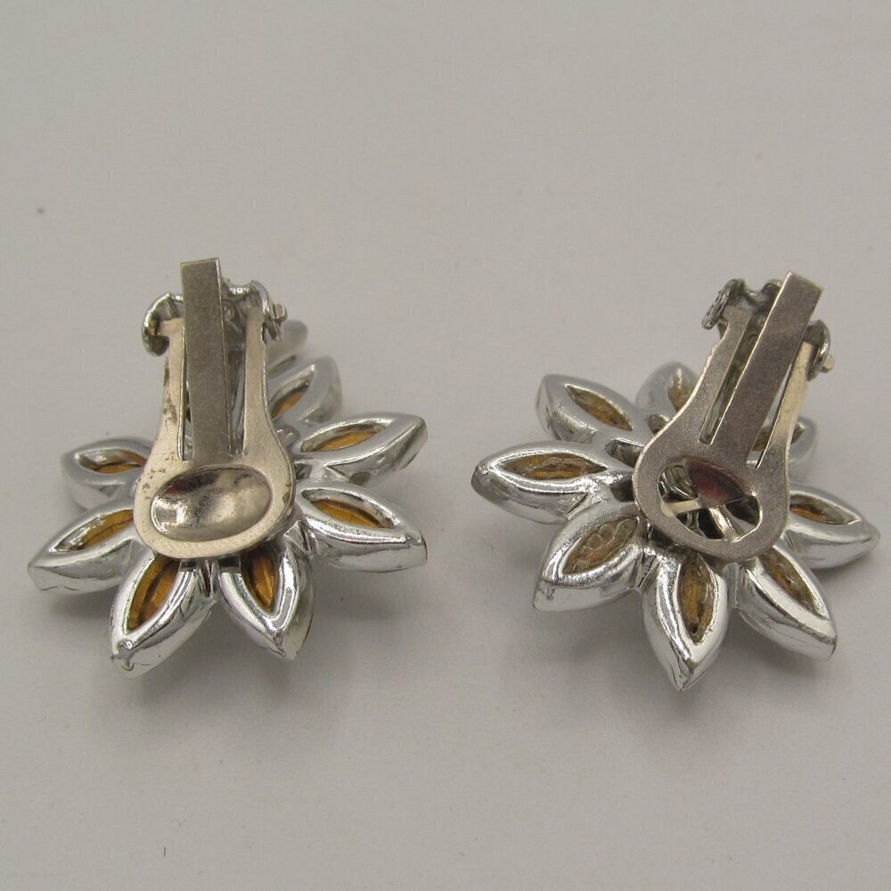 Vintage Sunflower Clip on Earrings - Picture 4 of 4